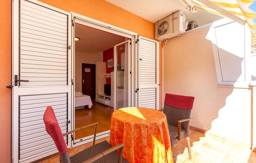 Apartments And Rooms Dobrila Jelsa  Bagian luar foto