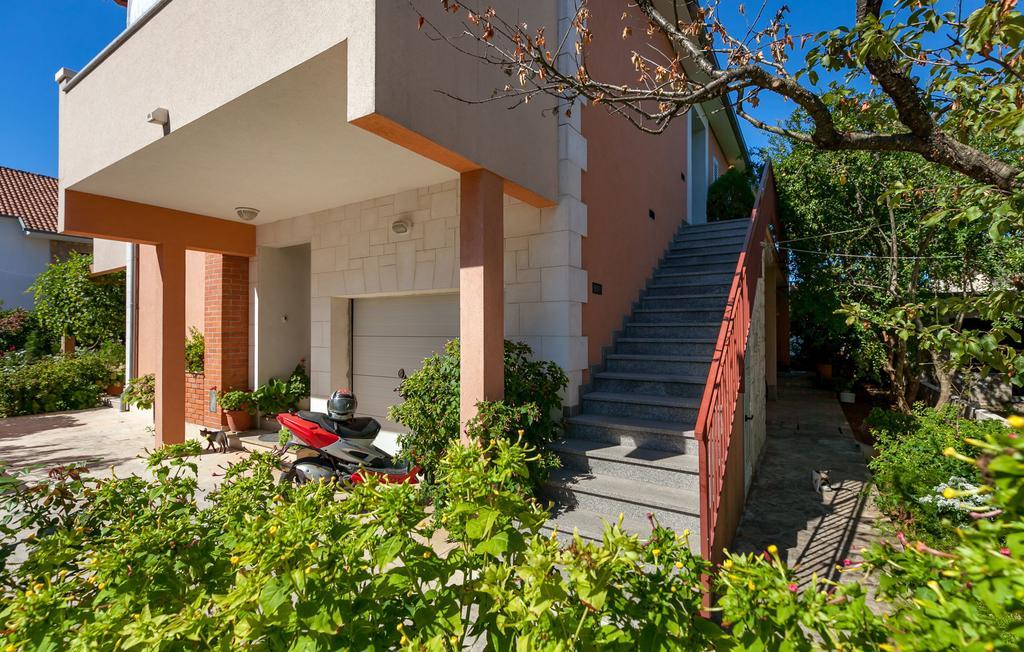 Apartments And Rooms Dobrila Jelsa  Bagian luar foto