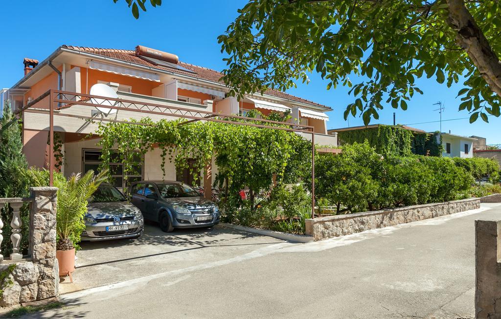 Apartments And Rooms Dobrila Jelsa  Bagian luar foto
